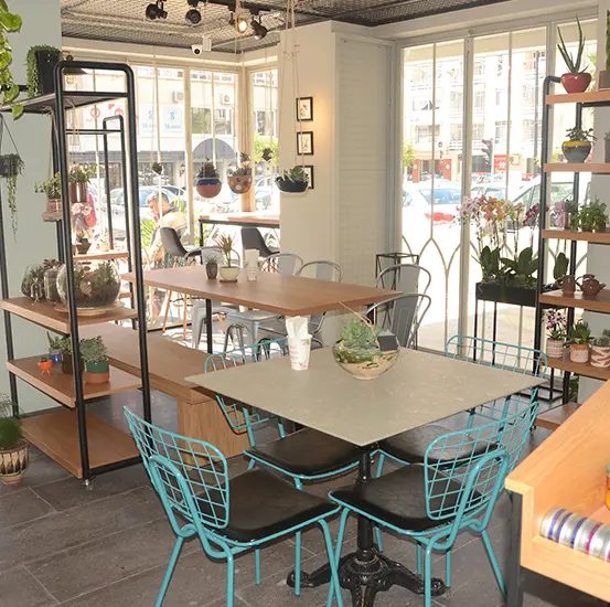Café-Einrichtung — Möbel aus Wirt & Werk Produktion