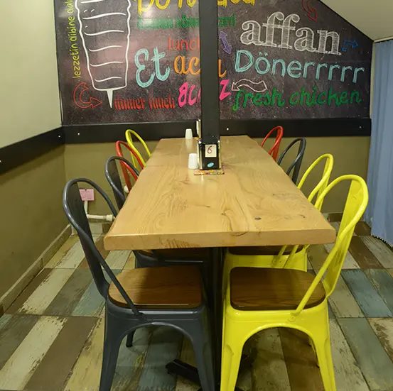 Schnellrestaurant-Einrichtung — Möbel aus Wirt & Werk Produktion
